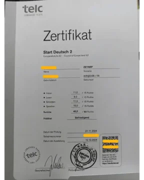 Öğrenci Start Deutsch sertifikası